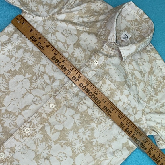 GAP Kids floral short sleeve button up chest pocket beige and white NEW SZ S - Picture 7 of 9